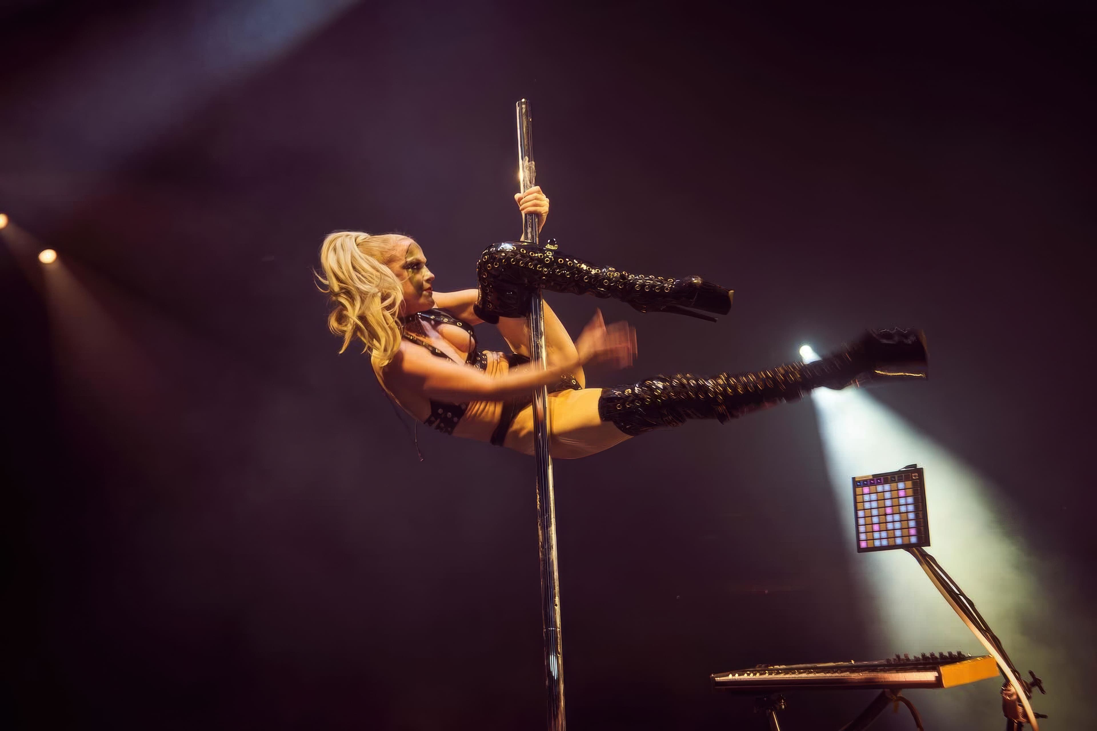 Brynn Route - Keyboard - Till Lindemann